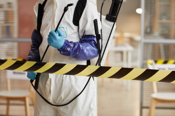 Professional Biohazard technician working in White House, TN